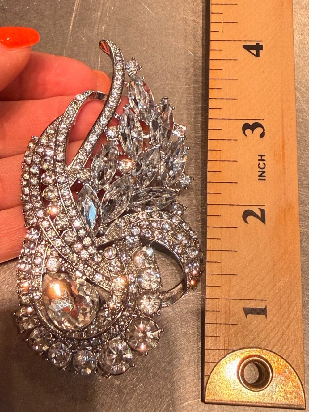 Vintage Style Gold Tone Rhinestone Statement Brooch Pin Floral Leaf Design